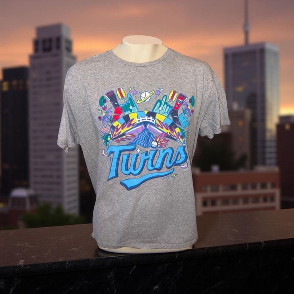 Mn Twins Artist Series 9/26/03 Leeya Rose Jackson Gray T Shirt Size Large